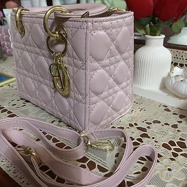 soft shell: Сумка мини-формата в стиле Lady Dior, цвет нежно-розовый. Ношеное 2 — 3