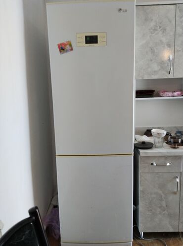 холодильник рефрежиратор: Холодильник LG, Б/у, Двухкамерный, 180 *