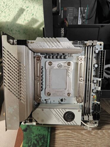 плата пк: Энелик плата, Колдонулган, LGA1700, ПК үчүн