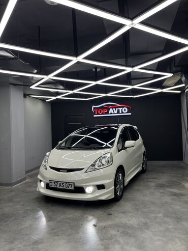 ауди rs 5: Honda Fit: 2007 г., 1.5 л, Автомат, Бензин, Хэтчбэк