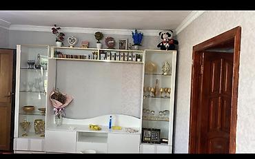 tv atdigi: Mebel dəsti – vitrinli TV stendi - Rəng: ağ, qızılı detallarla - — 1