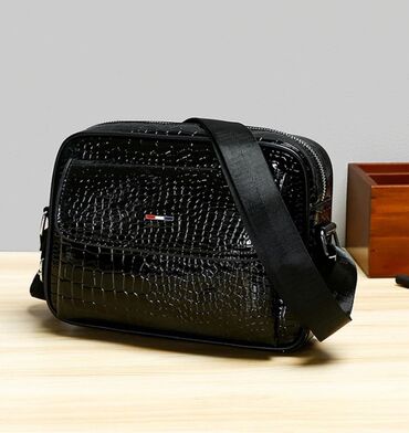 Барсетки: Барсетка, Tommy Hilfiger, Материал: Экокожа, Оригинал, Новый at lalafo.kg Барсетки: Барсетка, Tommy Hilfiger, Материал: Экокожа, Оригинал, Новый
