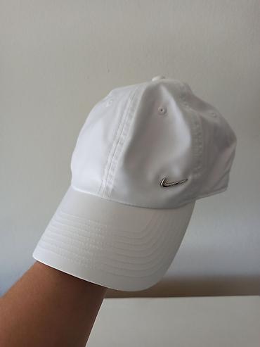 disel jakna: Nike kacket
Original, nov
Dostupna velicina M/L — 2