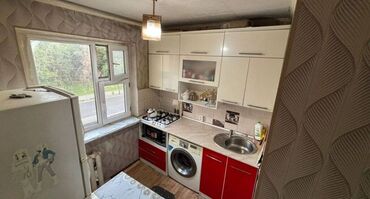 продаётся квартира бишкек: 2 комнаты, 44 м², 104 серия, 4 этаж, Евроремонт