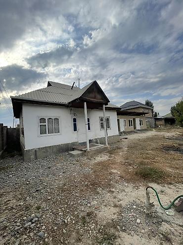 Продается дом с участком в жилмассиве Ак Бата. Улица 17. Вода есть