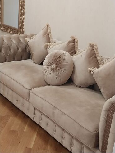 Yataq otağı dəstləri: Divan, İşlənmiş, Ödənişli çatdırılma