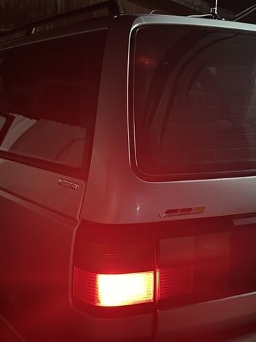 Volkswagen: Volkswagen Passat Variant: 1988 г., 1.8 л, Механика, Бензин, Универсал — 14