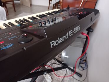 roland g 600: Sintezator Roland E96
Super vəziyətdə