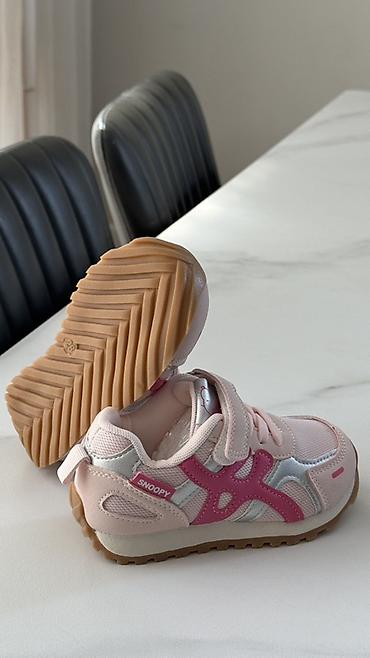 nike tech: Детские кроссовки Snoopy для девочки! 28 размер. Длина стельки 17,5см — 2