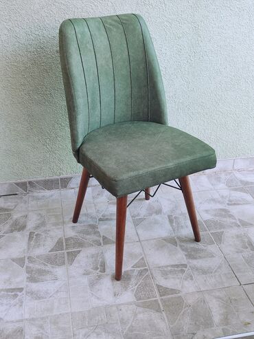 Stolice: Stolice
Cena po komadu 
Saljemo brzom postom na lalafo.rs — 13 Stolice: Stolice
Cena po komadu 
Saljemo brzom postom — 13