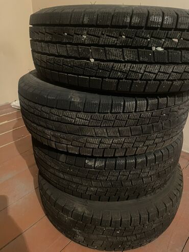 покрышка мотоцикл: Комплект из 4 зимних шин без шипов. Параметры: - Размер: 175/65 R14 -