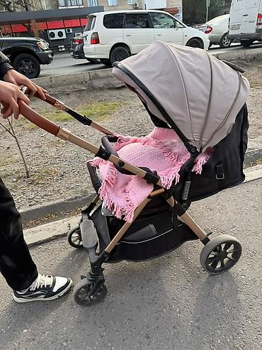 починка велосипедов: Прогулочная коляска с большим капюшоном и амортизацией. - Тип — 1