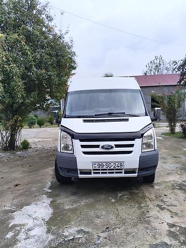 yer sumlayan traktor: Ford Transit: 2.4 l | 2006 il Van/Minivan — 3