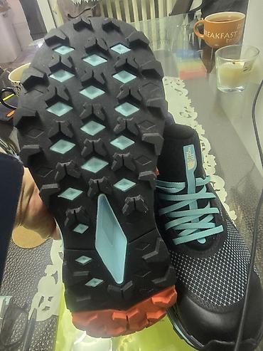 Patike: Prodajem ženske patike The north face, broj 40 evropski, US 9, nove — 5