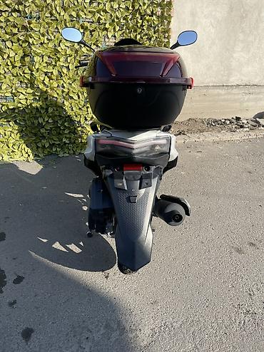 скутер в росрочку: Q-Max скутер 150 см³ - Двигатель: 150 куб. см - Пробег по одометру — 3