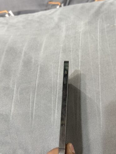 продаю связи с переездом: IPhone 12 Pro, Графит