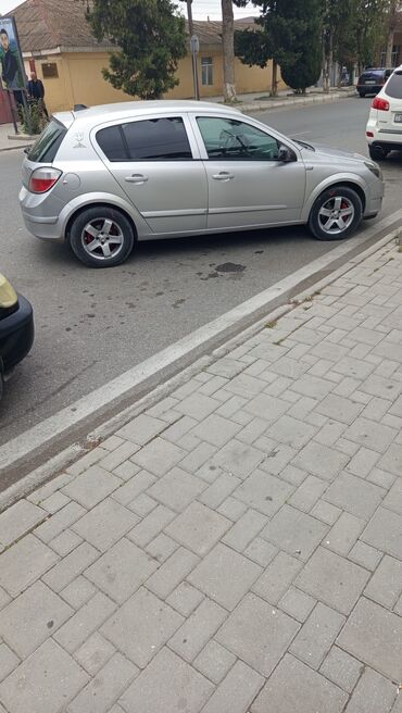 продажа подержанных автомобилей: Opel Astra: 1.4 l | Hetçbek