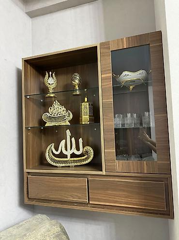 islenmis skaflar: 🏡 1-ci vitrin — 50 AZN Kelebek markalı vitrin satılır ✨ Səliqəli və — 1