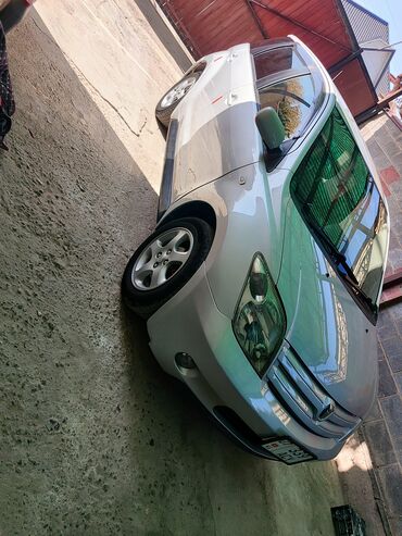 цена экскаватор погрузчик: Toyota ist: 2005 г., 1.5 л, Автомат, Бензин, Хетчбек
