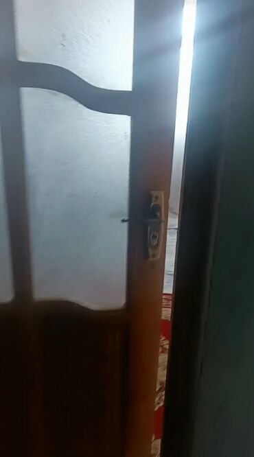 Həyət evləri və villaların satışı: Avtozavod Qəsəbəsi, Komandirin Küçəsi, Leyla Marketin yanı ( — 12