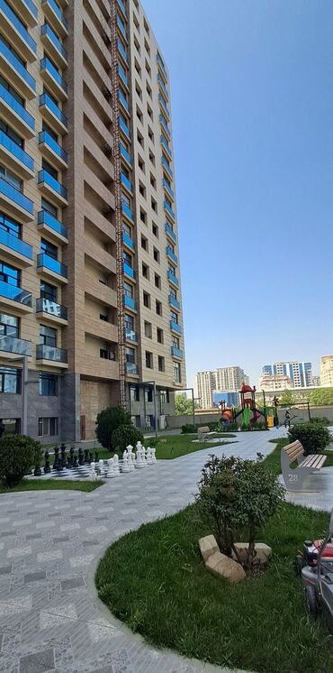 ищу квартиру с хозяйкой: 4 otaqlı, Yeni tikili, 195 kv. m