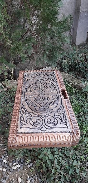Nərdlər: Əl işi olan bu taxta nərd dəsti özünəməxsus oyma naxışları ilə — 20
