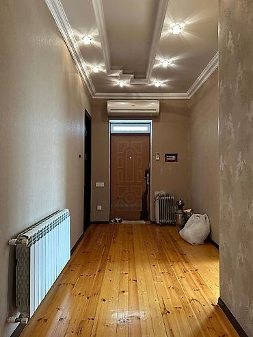 Həyət evləri və villalar: Satlıq həyət evi - Ümumi təsvir: Daş hasarla əhatələnmiş, dəmir — 5