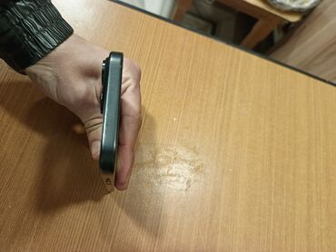 Apple iPhone: IPhone 15, 128 GB, Qara, Face ID — 6