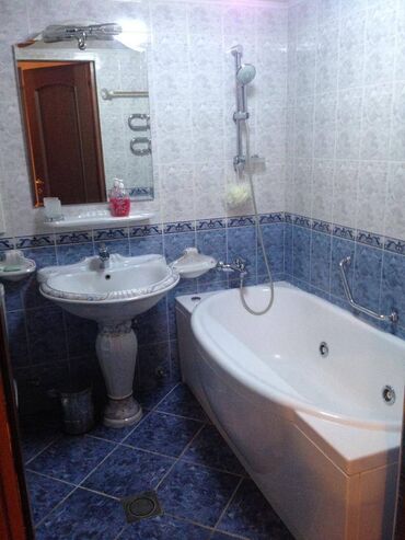 Uzunmüddətli kirayə mənzillər: 28 may metrosuna yaxin səməd vurqun bagina yaxin 9 mertebeli binanın — 2