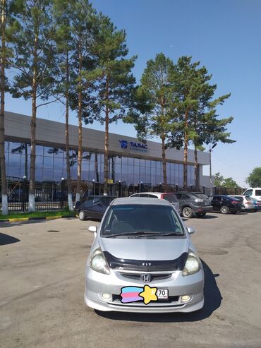 мерседес бенц сешка: Honda Fit: 2003 г., 1.3 л, Вариатор, Бензин, Хэтчбэк