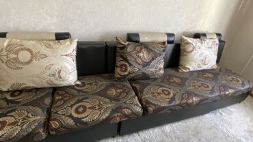 гостиный мебель: Угловой диван, цвет - Черный, Б/у