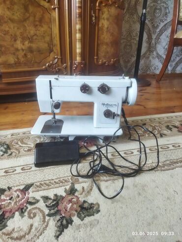 jaki tikis masini: Tikiş maşını Chayka, Elektromexaniki