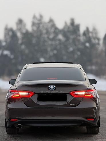 Toyota Camry: 2018 г., 2.5 л, Вариатор, Гибрид, Седан — 6