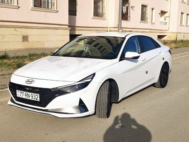 Hyundai: Hyundai Elantra: 1.6 l | 2021 il Sedan — 12