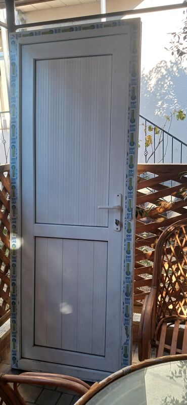 кабина душевая купить: PVC qapı - Material: PVC profil, panelli dizayn - Rəng: Ağ -