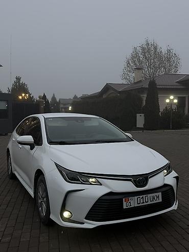 королла 120 салон: Toyota Corolla: 2022 г., 1.8 л, Автомат, Бензин, Седан — 3