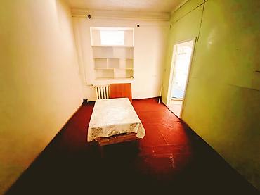 барачный: 2 комнаты, 50 м², Молодая Гвардия 1 этаж, Старый ремонт — 4