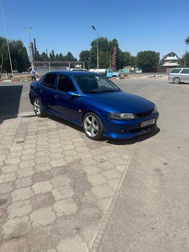 волга машина: Opel Vectra: 1997 г., 1.8 л, Автомат, Бензин, Седан