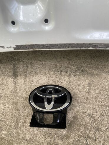 купить запчасти на опель вектра б: Багажниктин капкагы Toyota, 2023 г., Колдонулган, Оригинал