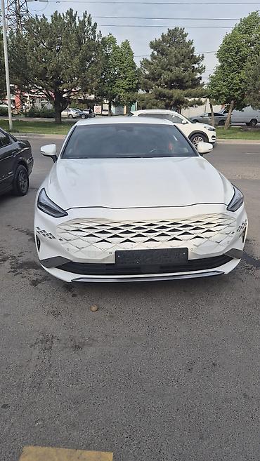 Kia: Kia K8: 2021 г., Седан — 5