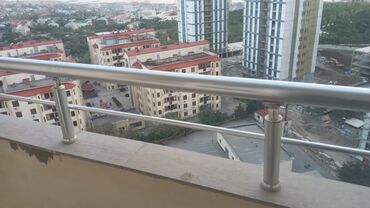 Сендвич Панели: Balkon üçün dəmir məhəccər. yenidir. cəmi 5 metrədir. satılır metrədi