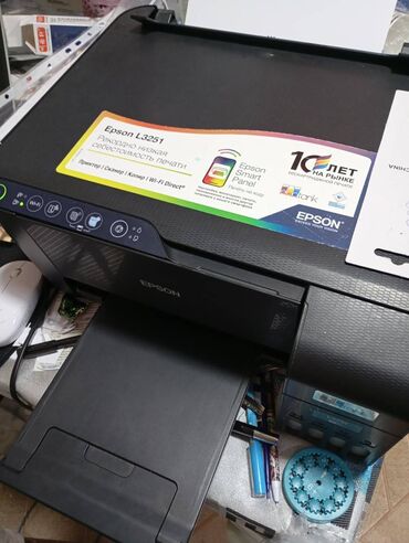 Printerlər: Epson l3251 heç bir problem yoxdur ideal işləyir ağ qara və rəngli