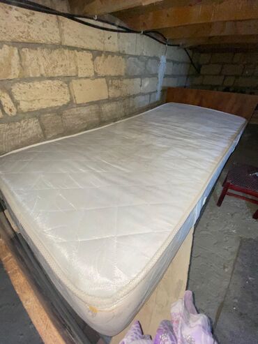 iki nəfərlik yazı masası: İşlənmiş, Sadə matras, Bir nəfərlik