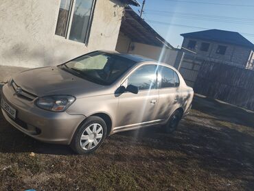 taiota yaris: Toyota Vitz / Platz / Yaris / Echo: 2002 г., 1.5 л, Автомат, Бензин, Седан