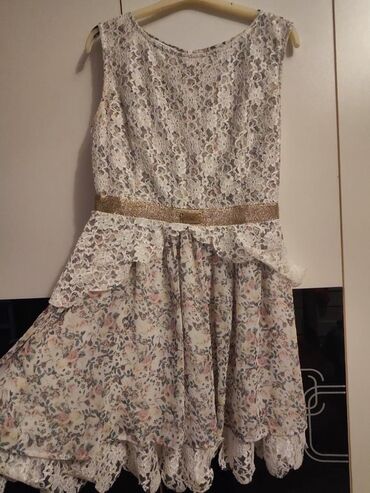 Kombinezonlar: - Qara kombinezon: S/M razmer (M olsa da uyğun). Ön hissədə iki cüt — 15