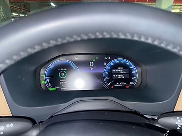 Стеклоподъёмники: Toyota RAV4 2023, 2,5 гибрид limited 2 ключа Обмен и бартер не — 16