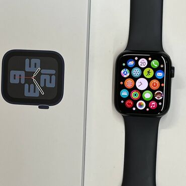 Apple iPhone: Apple Watch SE series 44 box