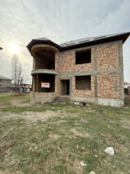 продаю или меняю обмен: Үй, 240 кв. м, 5 бөлмө, Кыймылсыз мүлк агенттиги, ПСО (өз алдынча бүтүрүү)