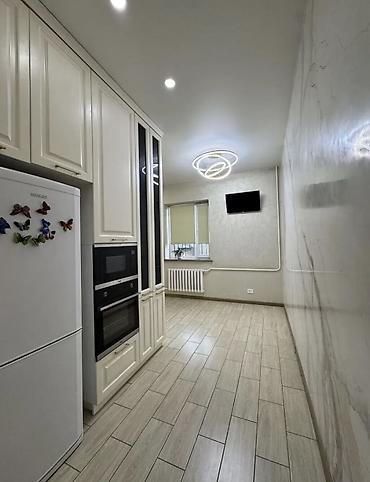 Долгосрочная аренда домов: 300 м², 7 комнат — 12