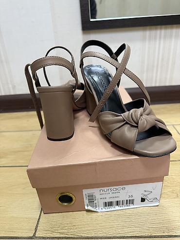 нурсачи nursace: Босоножки Nursace A60018 Nappa - Размер: 35 (указан на коробке) - — 2